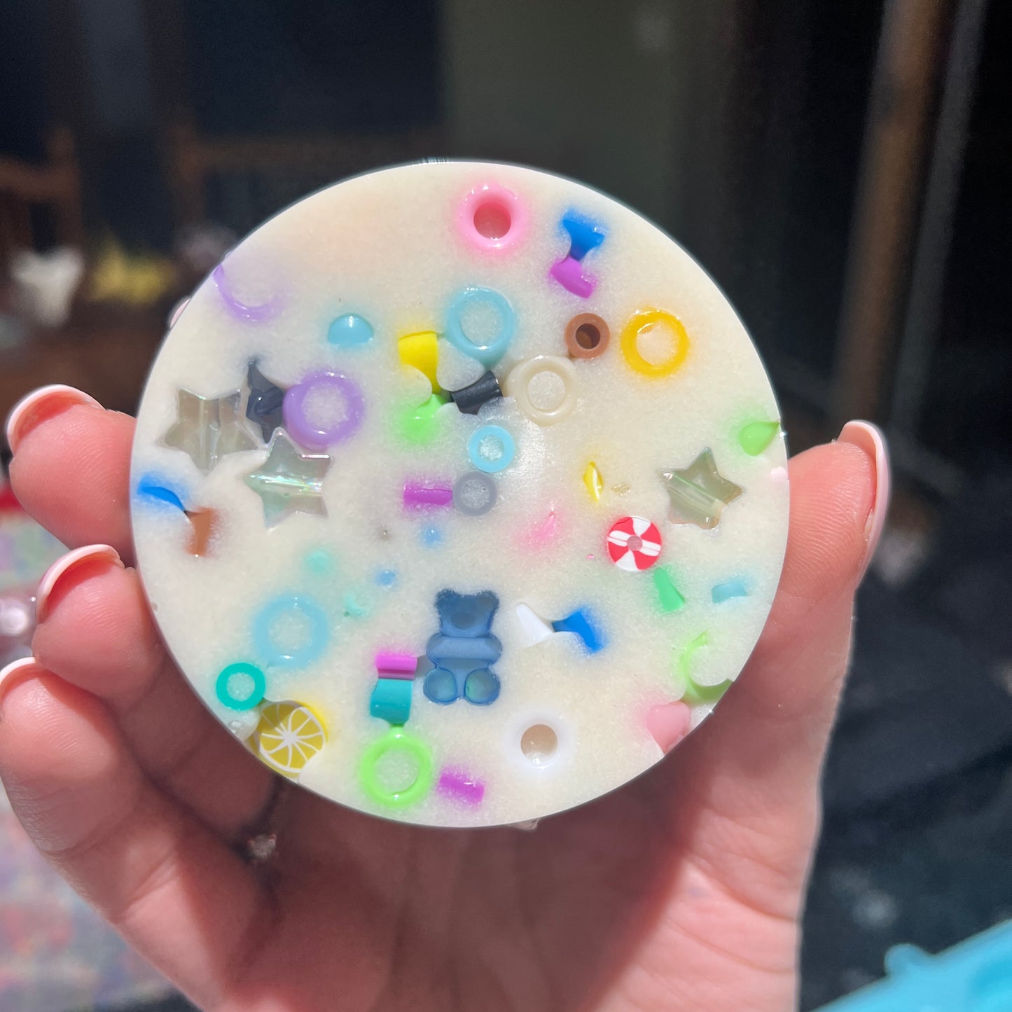 white reusable picky pad