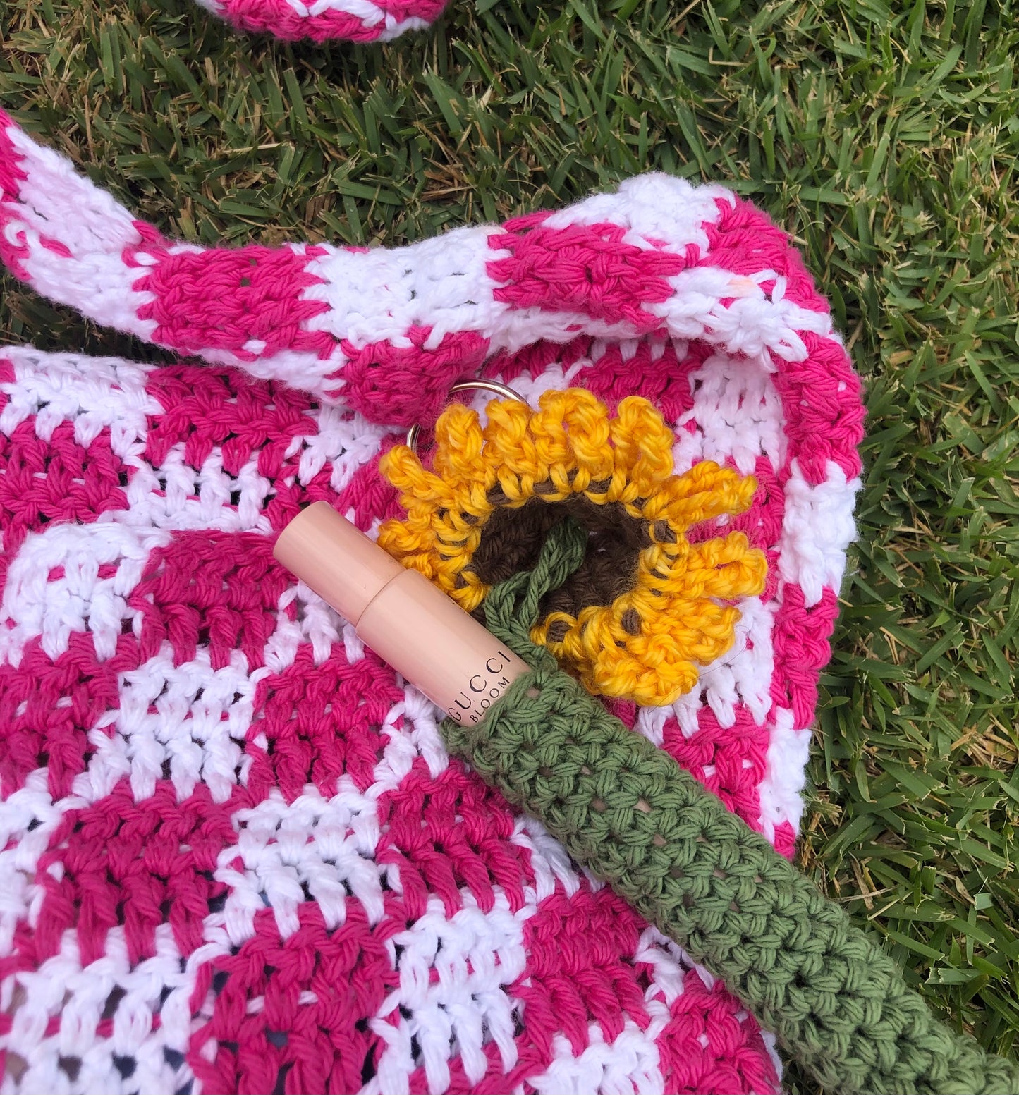 Sunflower Vape Holder Keychain Crochet Pattern (Digital Download)