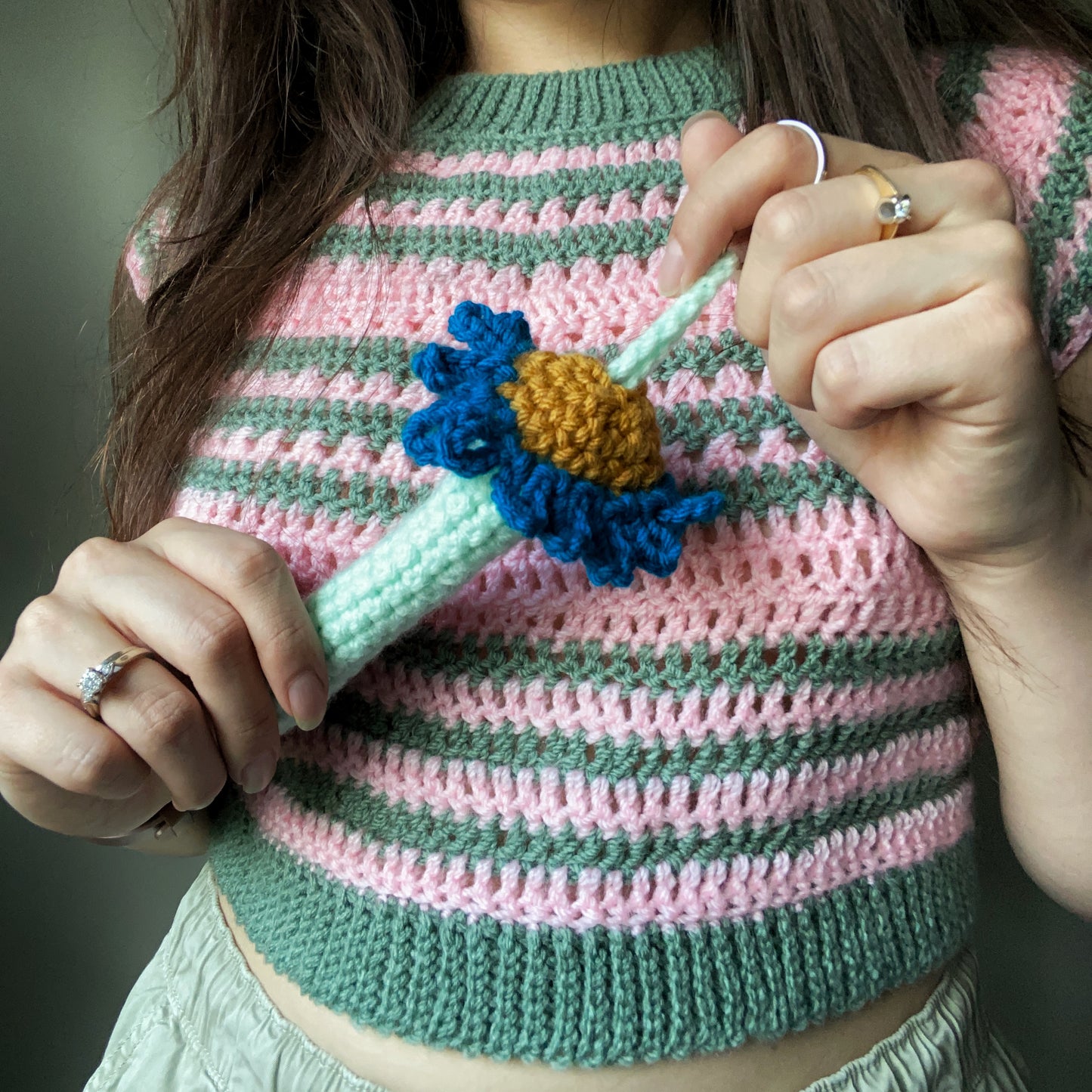 Sunflower Vape Holder Keychain Crochet Pattern (Digital Download)